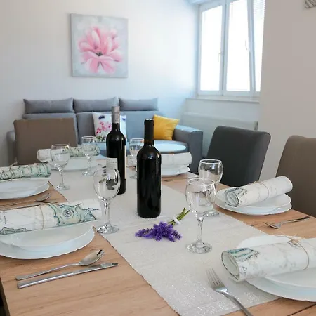 Apartment Masline *