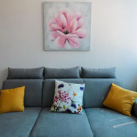 Apartment Masline
